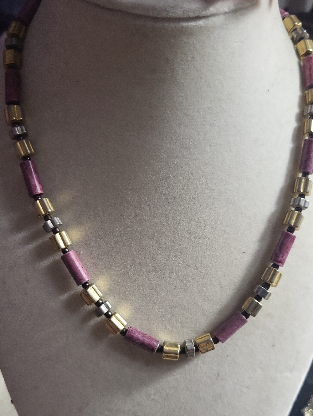 Vintage Purple Barrel and Gold Tone Beaded Women's Necklace